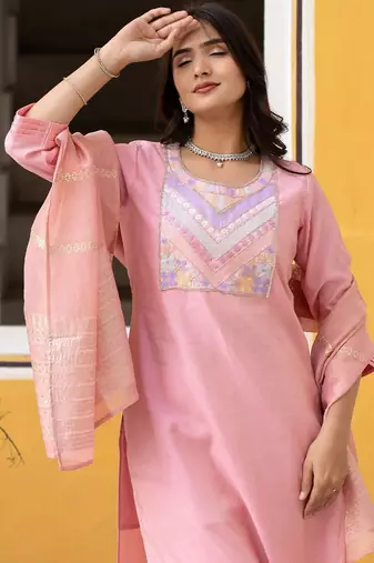 Women Ethnic Motifs Yoke Design Regular Thread Work Kurta with Trousers & With Dupatta