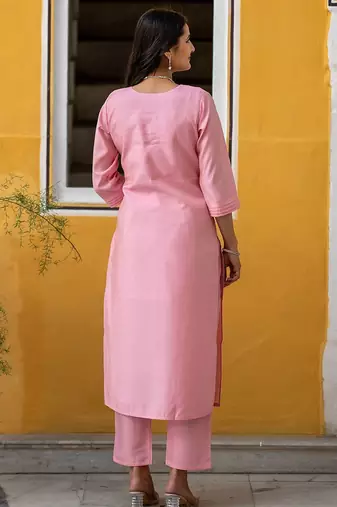 Women Ethnic Motifs Yoke Design Regular Thread Work Kurta with Trousers & With Dupatta
