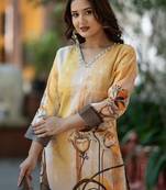 Women Printed Regular Thread Work Kurta with Trousers & With Dupatta