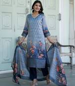 Women Floral Printed Regular Beads and Stones Kurta with Trousers & With Dupatta