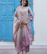 Women Floral Printed Regular Thread Work Kurta with Trousers & With Dupatta