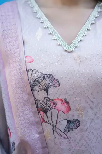 Women Floral Printed Regular Thread Work Kurta with Trousers & With Dupatta