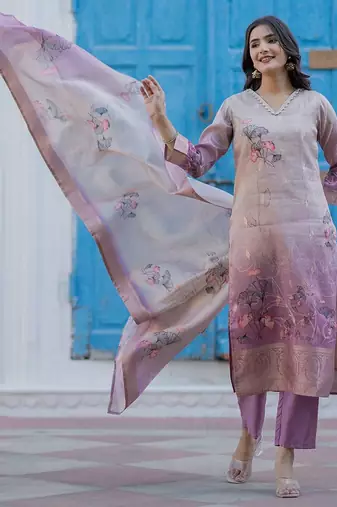 Women Floral Printed Regular Thread Work Kurta with Trousers & With Dupatta