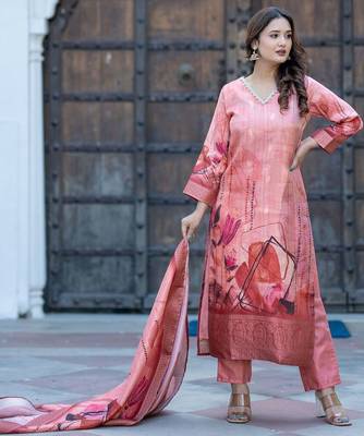 Women Floral Printed Regular Kurta with Trousers & With Dupatta 1
