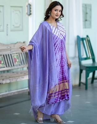 Women Dyed Regular Pure Silk Kurta with Trousers & With Dupatta 4