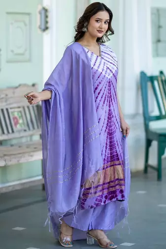 Women Dyed Regular Pure Silk Kurta with Trousers & With Dupatta