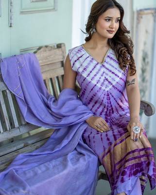 Women Dyed Regular Pure Silk Kurta with Trousers & With Dupatta 7
