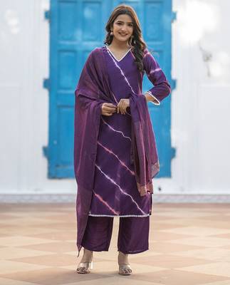 Women Dyed Regular Pure Silk Kurta with Trousers & With Dupatta 1
