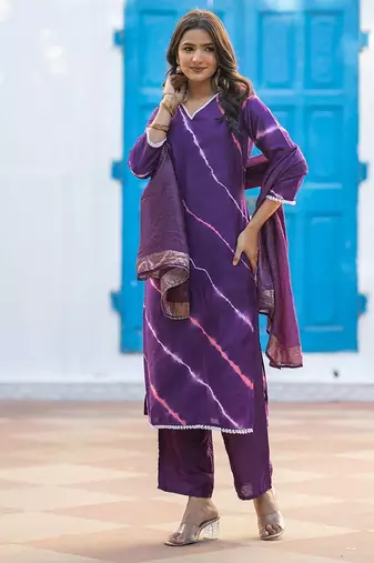Women Dyed Regular Pure Silk Kurta with Trousers & With Dupatta