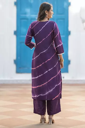 Women Dyed Regular Pure Silk Kurta with Trousers & With Dupatta