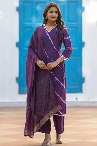 Women Dyed Regular Pure Silk Kurta with Trousers & With Dupatta