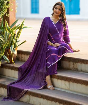 Women Dyed Regular Pure Silk Kurta with Trousers & With Dupatta 7