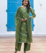 Women Dyed Regular Pure Silk Kurta with Trousers & With Dupatta