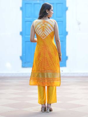 Women Dyed Regular Pure Silk Kurta with Trousers & With Dupatta 5