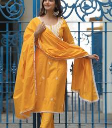 Women Ethnic Motifs Embroidered Regular Thread Work Pure Cotton Kurta with Trousers & With Dupatta