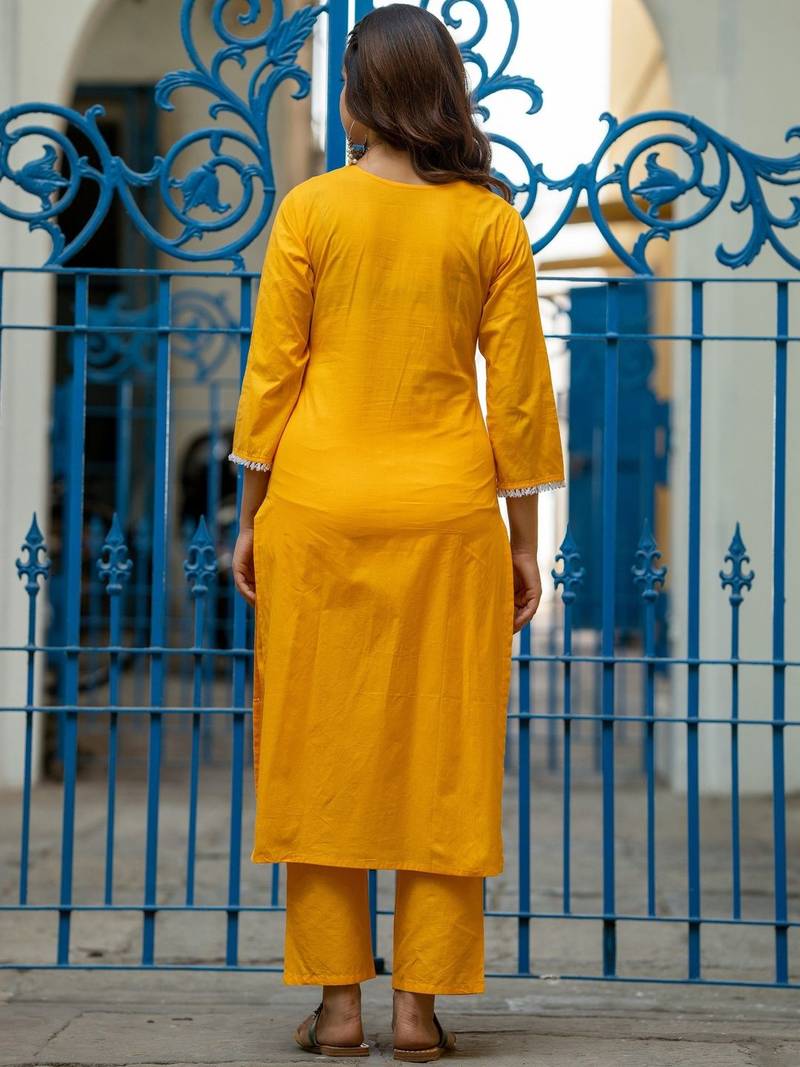 Women Ethnic Motifs Embroidered Regular Thread Work Pure Cotton Kurta with Trousers & With Dupatta