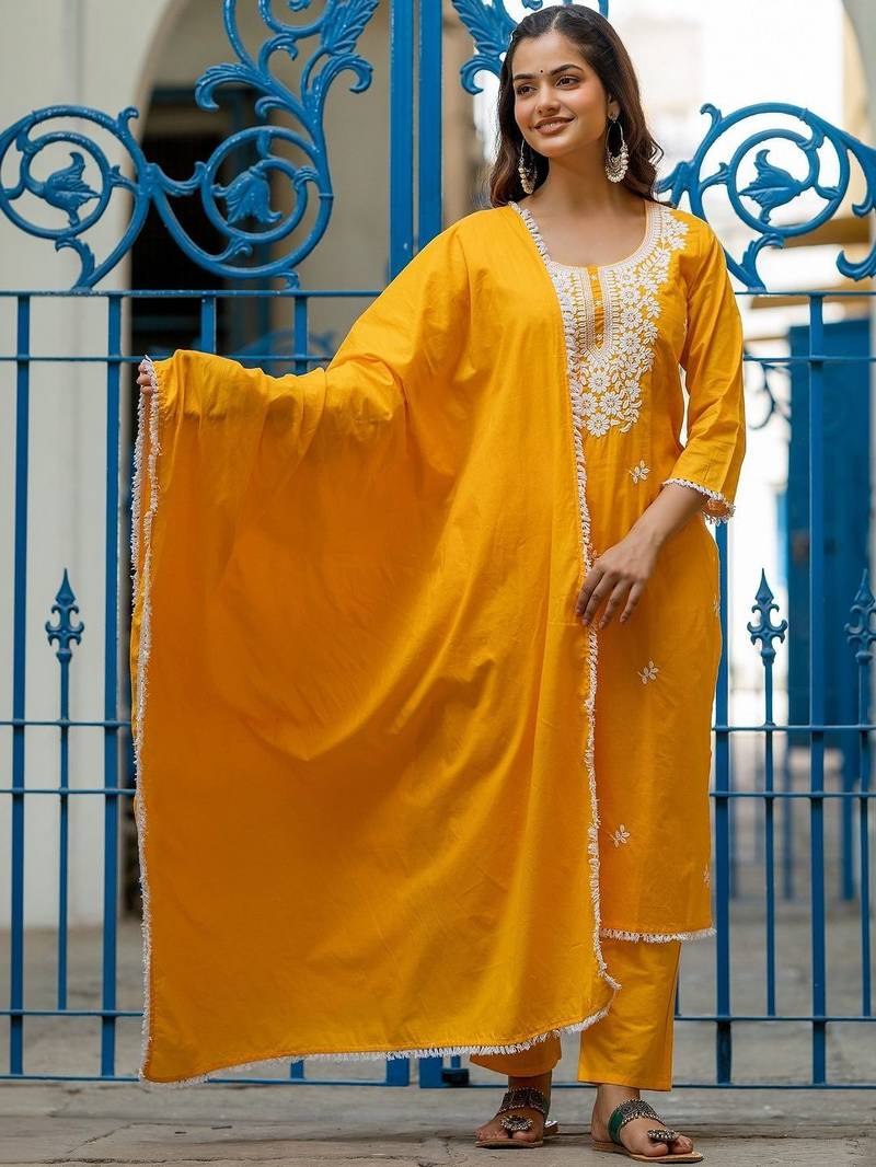 Women Ethnic Motifs Embroidered Regular Thread Work Pure Cotton Kurta with Trousers & With Dupatta