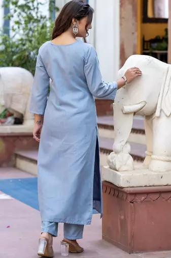 Floral Embroidered Thread Work Pure Cotton Kurta With Trouser