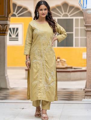 Women Floral Embroidered Regular Thread Work Pure Cotton Kurta with Trousers 1