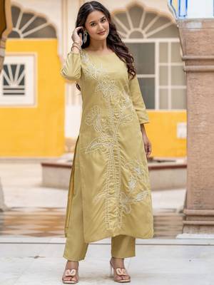 Women Floral Embroidered Regular Thread Work Pure Cotton Kurta with Trousers 2