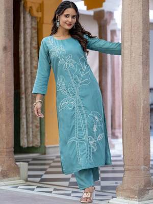 Floral Embroidered Thread Work Pure Cotton Kurta With Trouser 1