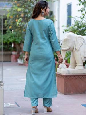 Floral Embroidered Thread Work Pure Cotton Kurta With Trouser 4