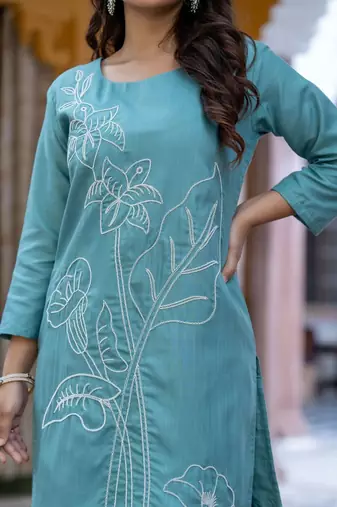 Floral Embroidered Thread Work Pure Cotton Kurta With Trouser