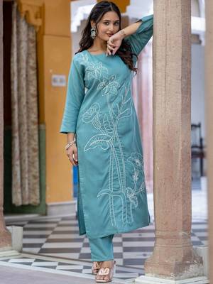 Floral Embroidered Thread Work Pure Cotton Kurta With Trouser 7