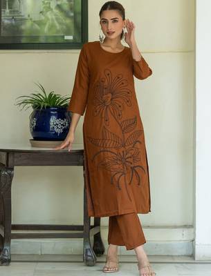 Women Floral Embroidered Regular Thread Work Pure Cotton Kurta with Trousers 3