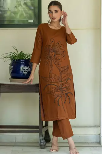 Women Floral Embroidered Regular Thread Work Pure Cotton Kurta with Trousers