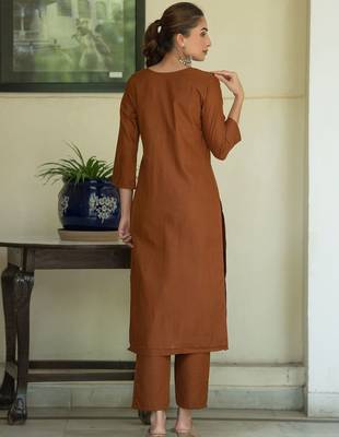Women Floral Embroidered Regular Thread Work Pure Cotton Kurta with Trousers 4