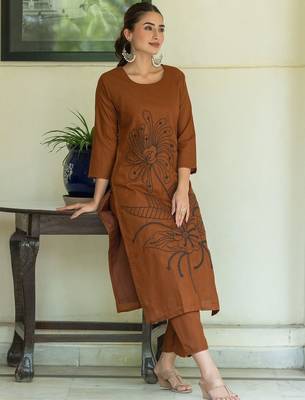 Women Floral Embroidered Regular Thread Work Pure Cotton Kurta with Trousers 6