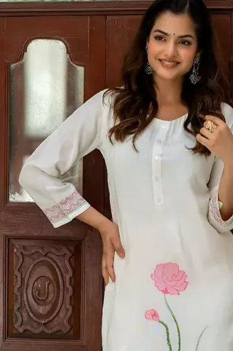 Women Floral Printed Knee Length Regular Pure Silk Straight Kurta with Trousers