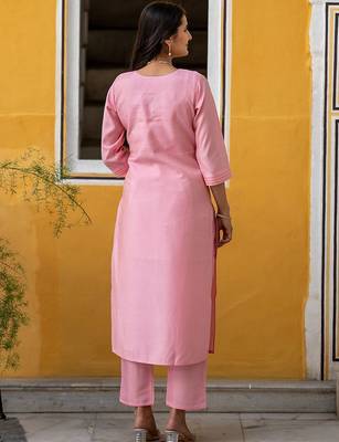 Women Floral Embroidered Kurta with Trousers & Dupatta 3