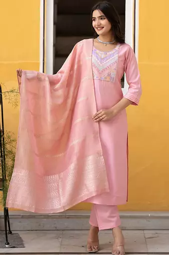 Women Floral Embroidered Kurta with Trousers & Dupatta