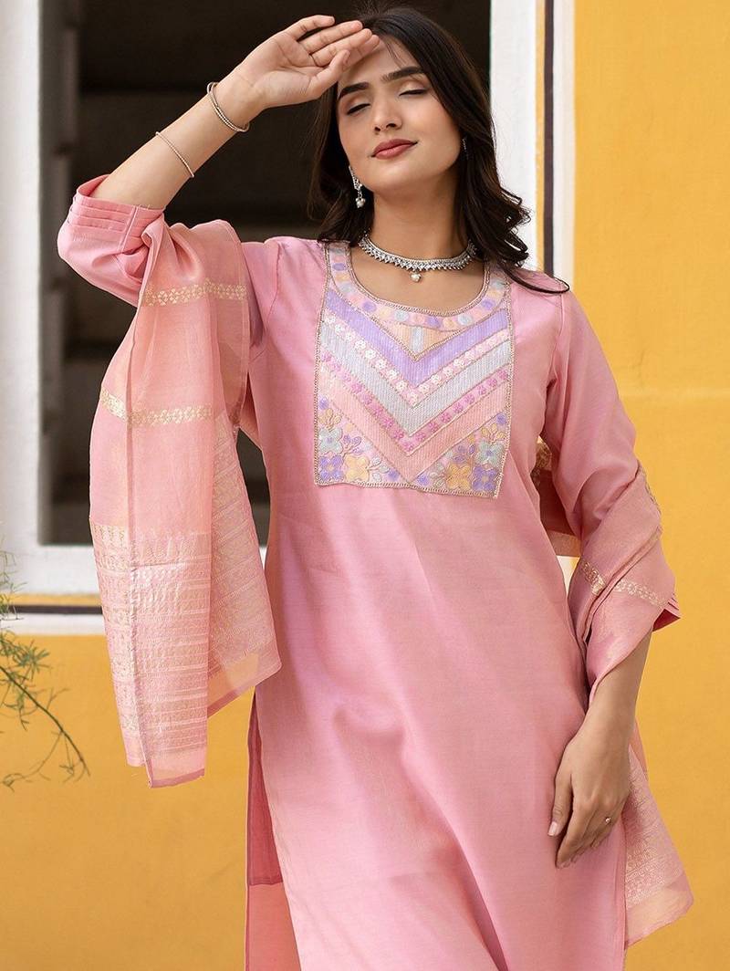 Women Floral Embroidered Kurta with Trousers & Dupatta