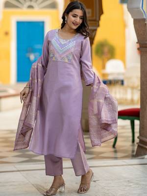 Women Floral Embroidered Kurta with Trousers & Dupatta 3