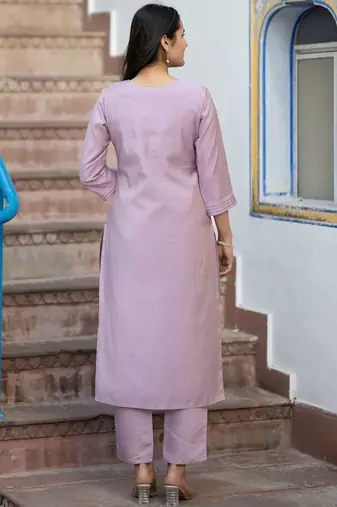 Women Floral Embroidered Kurta with Trousers & Dupatta