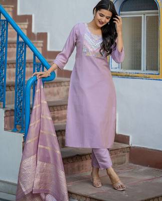 Women Floral Embroidered Kurta with Trousers & Dupatta 7