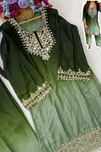Green chinon kurta pant set with real mirror work