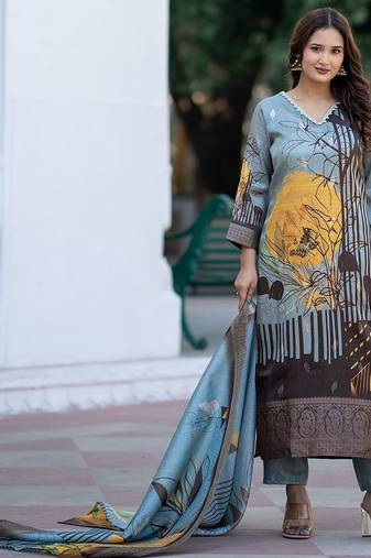 Women Regular Kurta with Trousers & With Dupatta