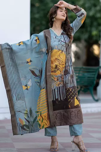 Women Regular Kurta with Trousers & With Dupatta