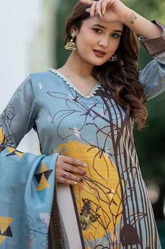 Women Regular Kurta with Trousers & With Dupatta