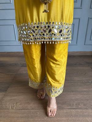 Yellow chinon kurta pant set with real mirror work 3