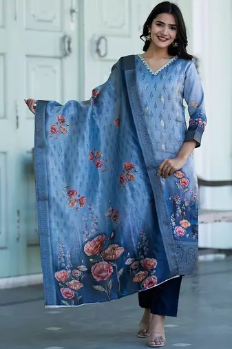 Women Floral Printed Kurta with Trousers & Dupatta