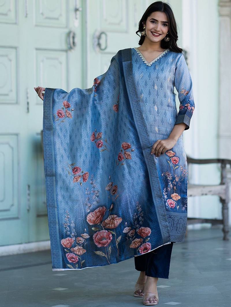 Women Floral Printed Kurta with Trousers & Dupatta
