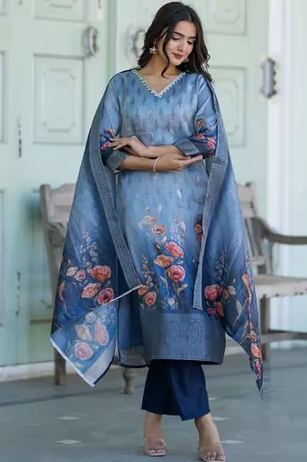 Women Floral Printed Kurta with Trousers & Dupatta