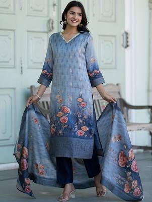 Women Floral Printed Kurta with Trousers & Dupatta 4