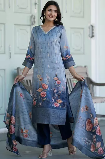 Women Floral Printed Kurta with Trousers & Dupatta