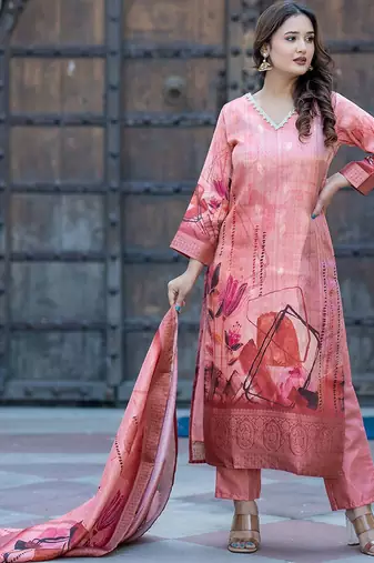 Women Floral Printed Kurta with Trousers & Dupatta